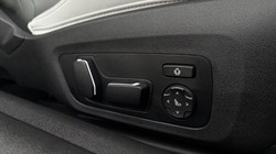 2025 (25) BMW M4 xDrive 530 Competition M 2dr Step Auto 4414931