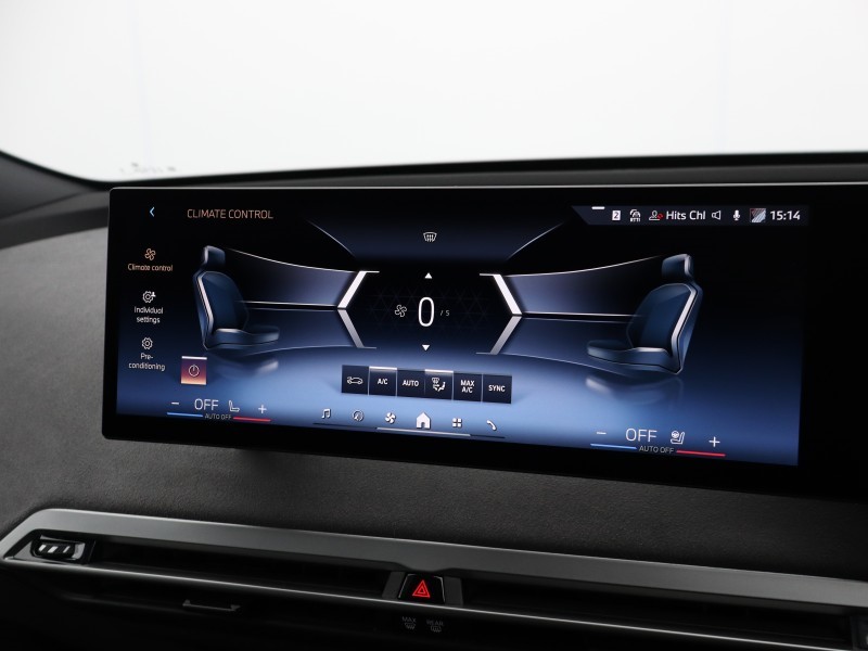 2025 (25) BMW iX 300kW xDrive45 M Sport 101kWh 5dr Auto 4919692