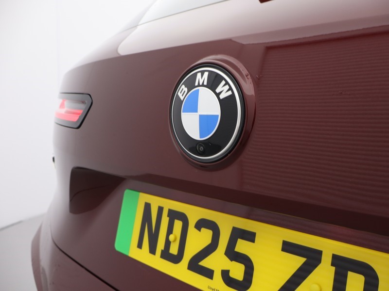 2025 (25) BMW iX 300kW xDrive45 M Sport 101kWh 5dr Auto 4919657