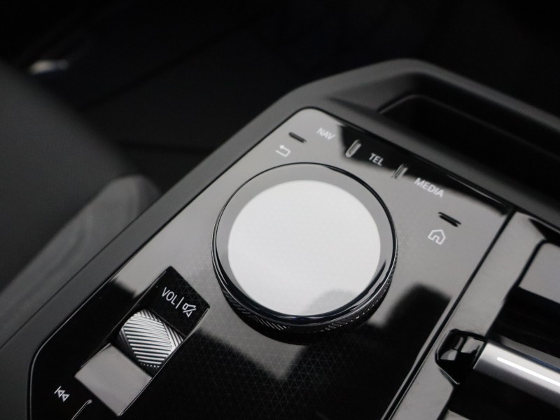 2025 (25) BMW iX 300kW xDrive45 M Sport 101kWh 5dr Auto 4919678