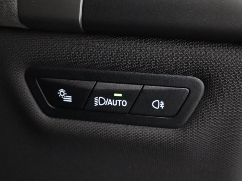 2025 (25) BMW iX 300kW xDrive45 M Sport 101kWh 5dr Auto 4919703