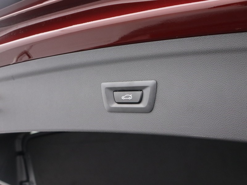 2025 (25) BMW iX 300kW xDrive45 M Sport 101kWh 5dr Auto 4919660