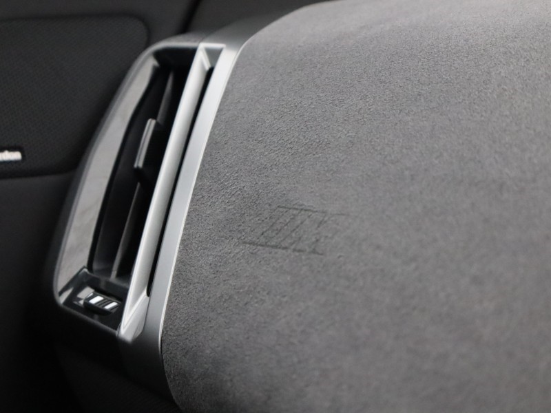 2025 (25) BMW iX 300kW xDrive45 M Sport 101kWh 5dr Auto 4919706