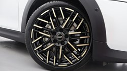 2025 (25) MINI COOPER 1.5 C Exclusive 3dr Auto 4905488