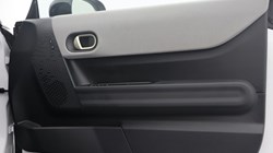 2025 (25) MINI COOPER 1.5 C Exclusive 3dr Auto 4905452