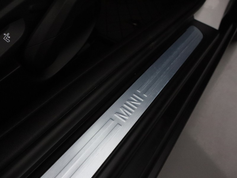 2025 (25) MINI COOPER 1.5 C Exclusive 3dr Auto 4905455