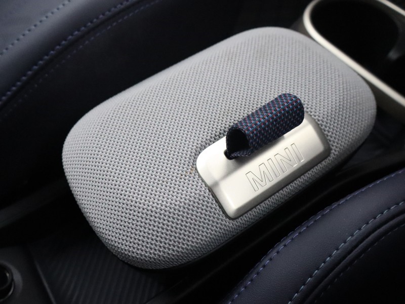 2025 (25) MINI COOPER 1.5 C Exclusive 3dr Auto 4905462
