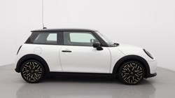 2025 (25) MINI COOPER 1.5 C Exclusive 3dr Auto 4905443