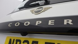 2025 (25) MINI COOPER 1.5 C Exclusive 3dr Auto 4905445