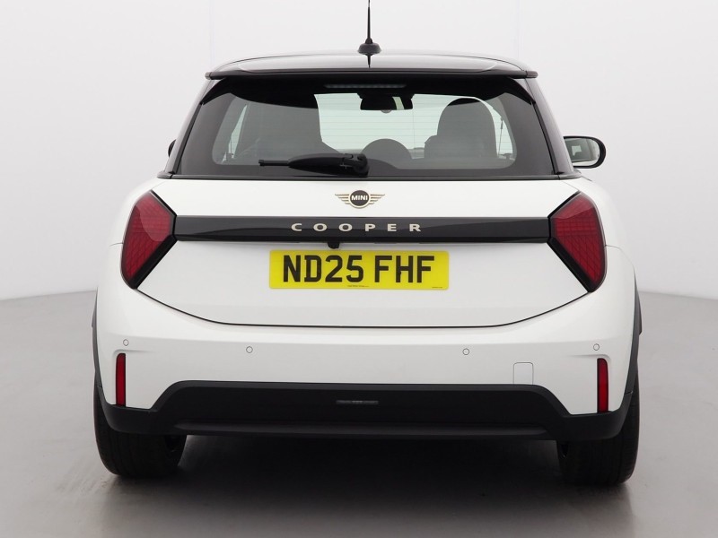 2025 (25) MINI COOPER 1.5 C Exclusive 3dr Auto 4905441