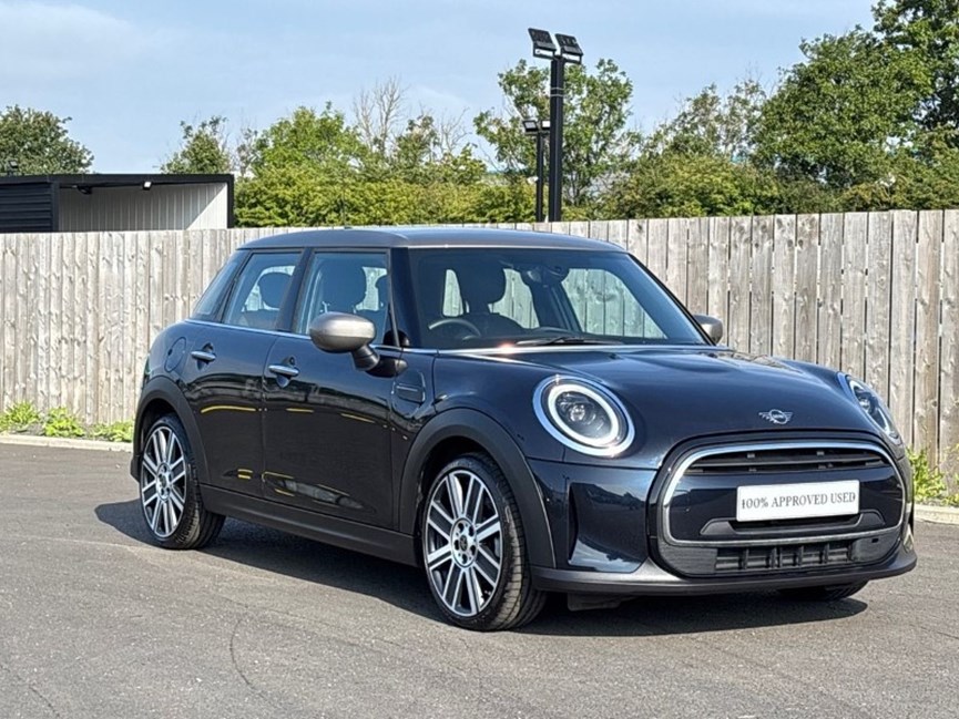 2022 (22) MINI HATCHBACK 1.5 Cooper Exclusive 5dr Auto