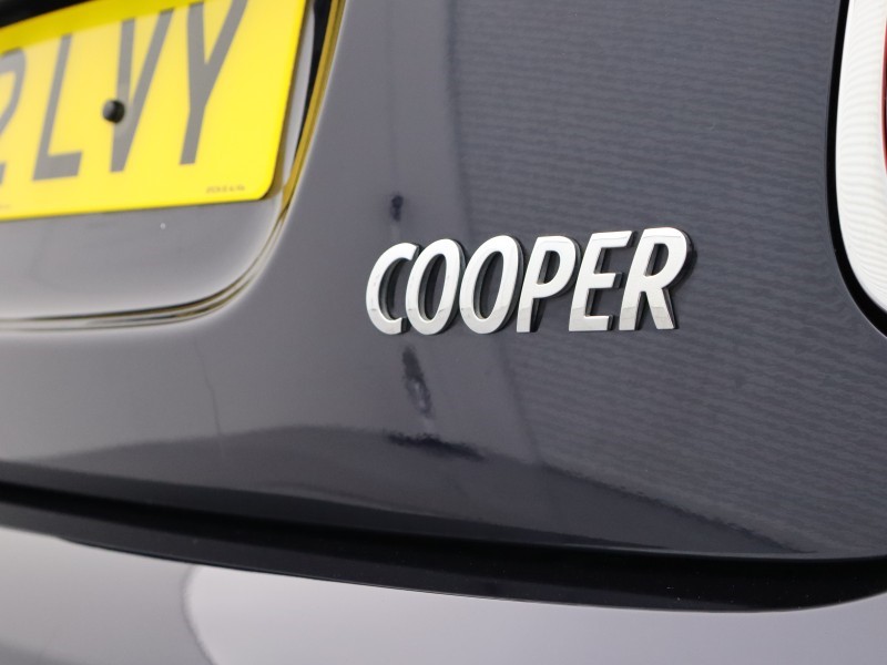 2022 (72) MINI CONVERTIBLE 1.5 Cooper Exclusive 2dr Auto 4425640