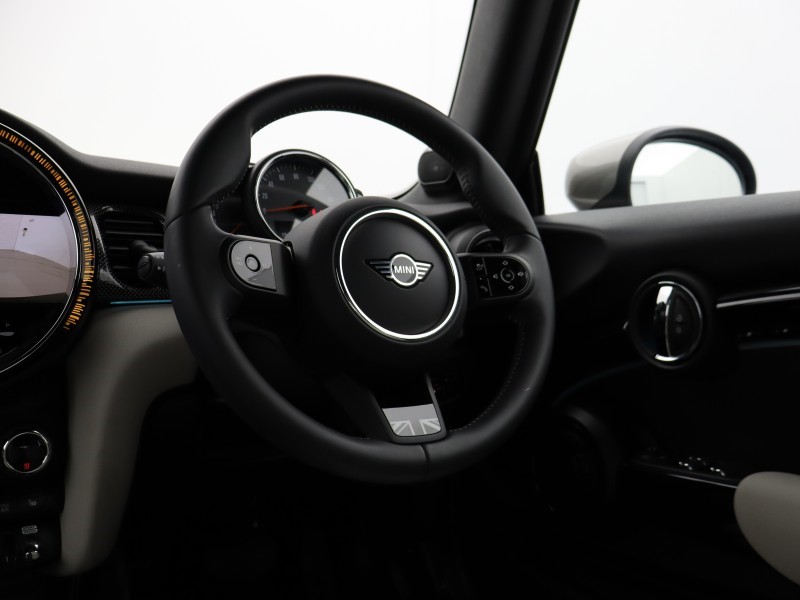 2022 (72) MINI CONVERTIBLE 1.5 Cooper Exclusive 2dr Auto 4425656