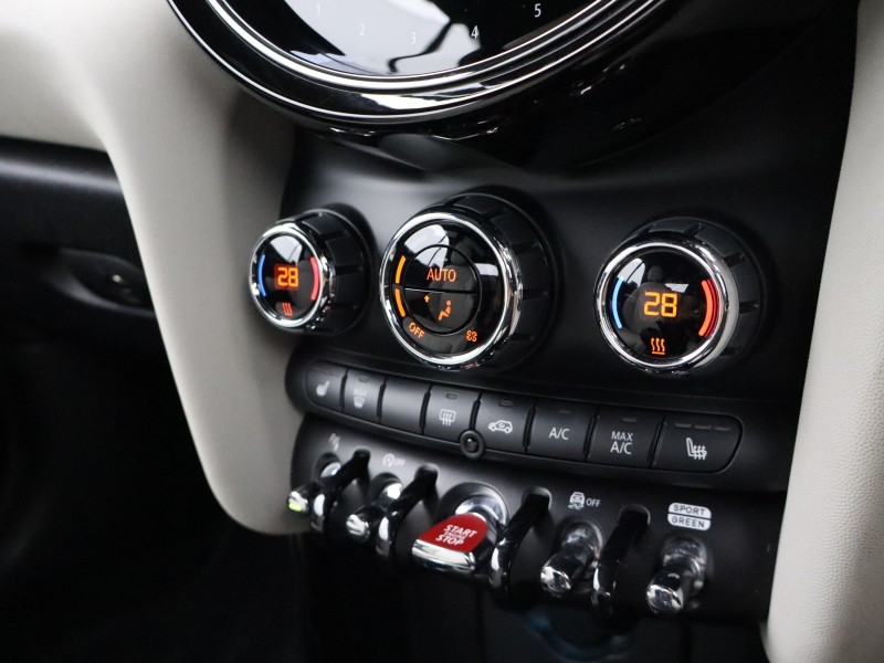 2022 (72) MINI CONVERTIBLE 1.5 Cooper Exclusive 2dr Auto 4425666