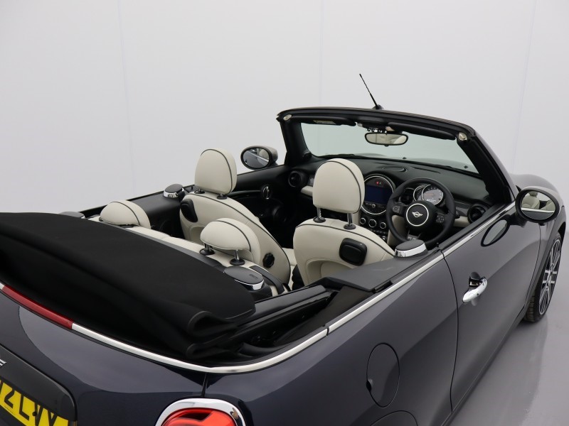 2022 (72) MINI CONVERTIBLE 1.5 Cooper Exclusive 2dr Auto 4425684