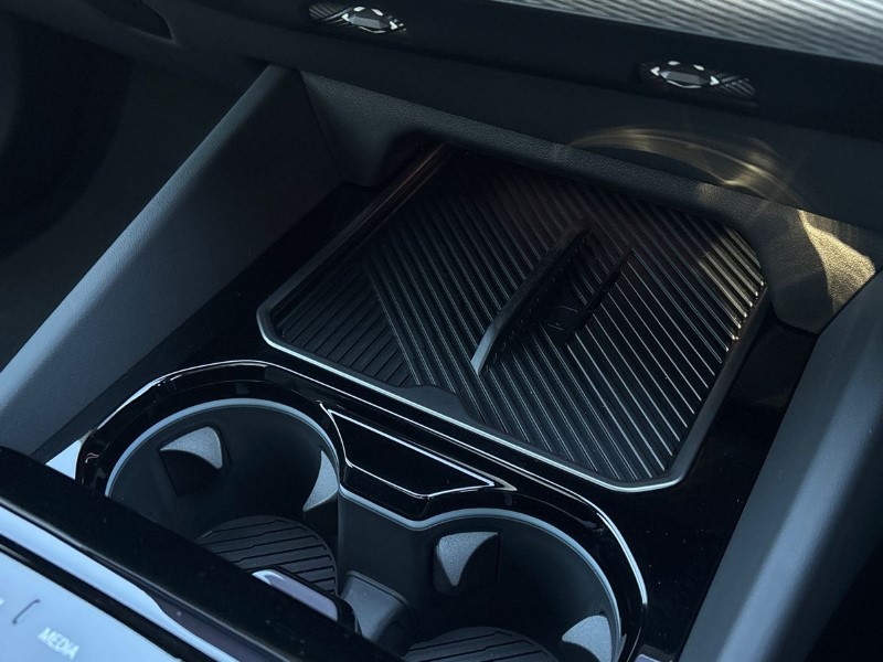 2025 (25) BMW 5 SERIES 530e M Sport 5dr Auto 4689545