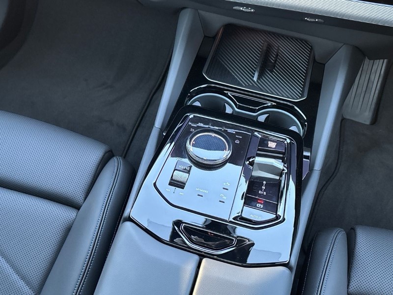 2025 (25) BMW 5 SERIES 530e M Sport 5dr Auto 4689519