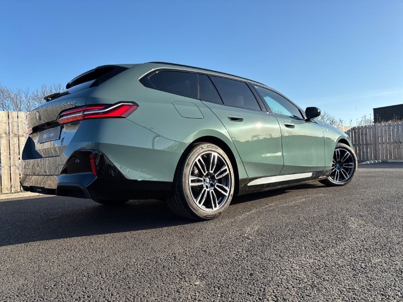 2025 (25) BMW 5 SERIES 530e M Sport 5dr Auto 4689557