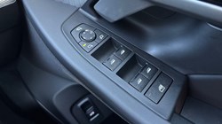 2025 (25) BMW 5 SERIES 530e M Sport 5dr Auto 4689532