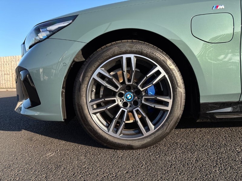2025 (25) BMW 5 SERIES 530e M Sport 5dr Auto 4689523