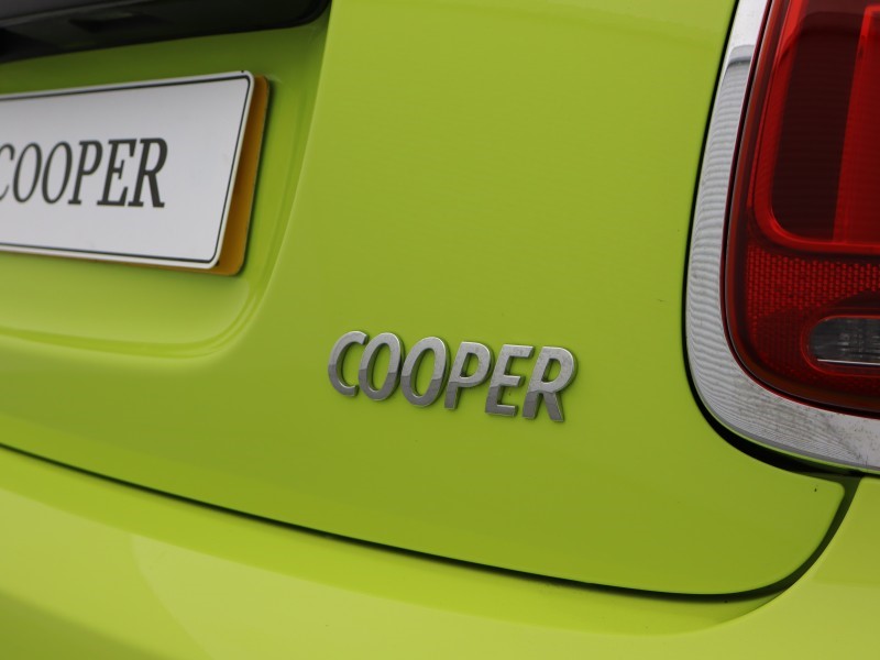 2022 (72) MINI CONVERTIBLE 1.5 Cooper Exclusive 2dr Auto 4471011