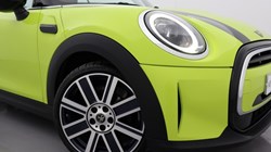 2022 (72) MINI CONVERTIBLE 1.5 Cooper Exclusive 2dr Auto 4471023