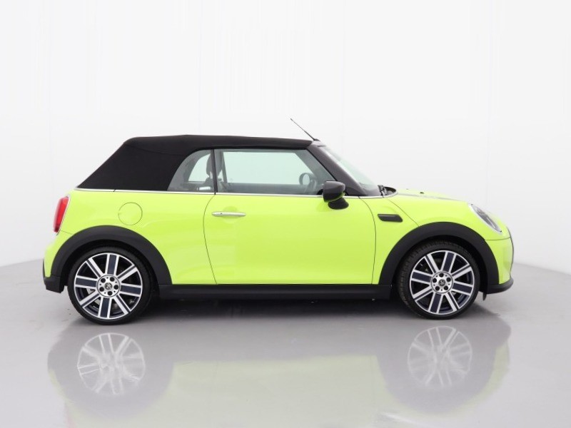 2022 (72) MINI CONVERTIBLE 1.5 Cooper Exclusive 2dr Auto 4471009