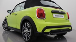 2022 (72) MINI CONVERTIBLE 1.5 Cooper Exclusive 2dr Auto 4471024