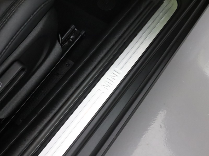 2022 (72) MINI CONVERTIBLE 1.5 Cooper Exclusive 2dr Auto 4471028