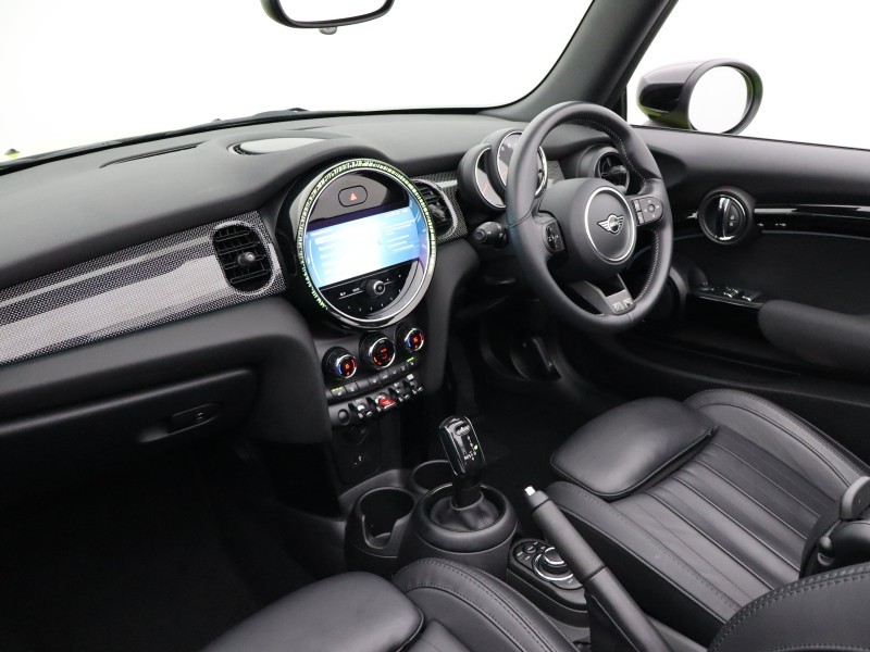 2022 (72) MINI CONVERTIBLE 1.5 Cooper Exclusive 2dr Auto 4471053