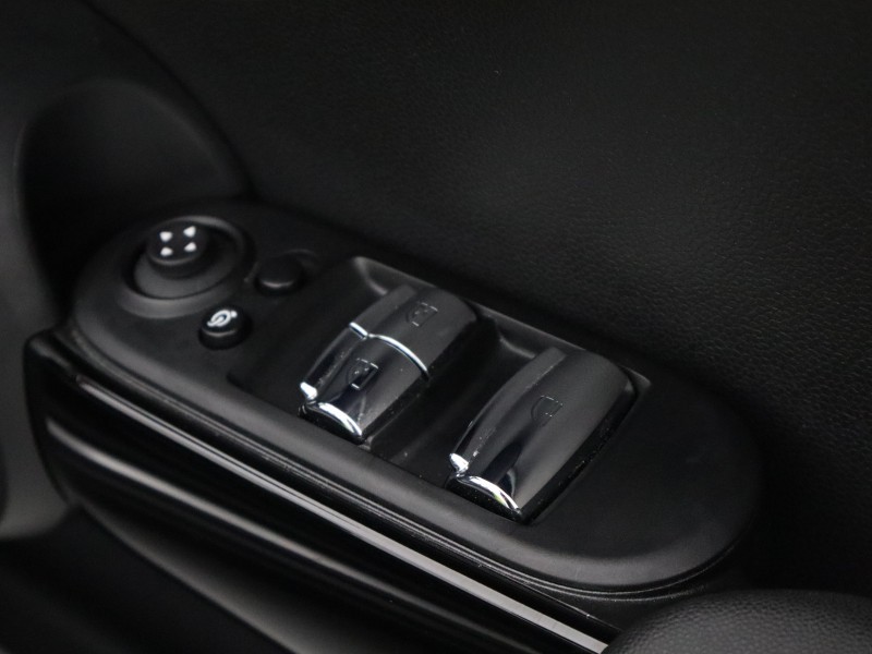 2022 (72) MINI CONVERTIBLE 1.5 Cooper Exclusive 2dr Auto 4471060