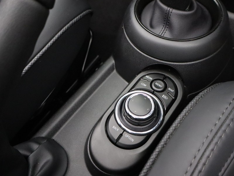 2022 (72) MINI CONVERTIBLE 1.5 Cooper Exclusive 2dr Auto 4471047