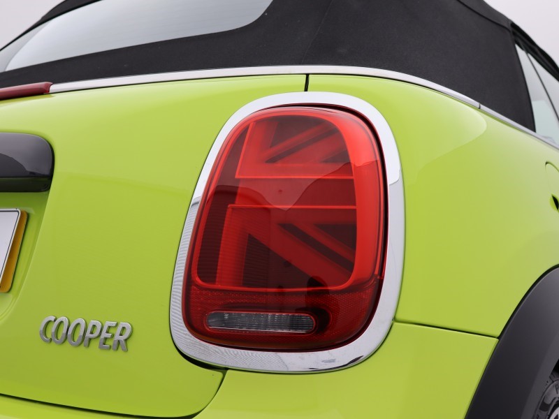 2022 (72) MINI CONVERTIBLE 1.5 Cooper Exclusive 2dr Auto 4471010