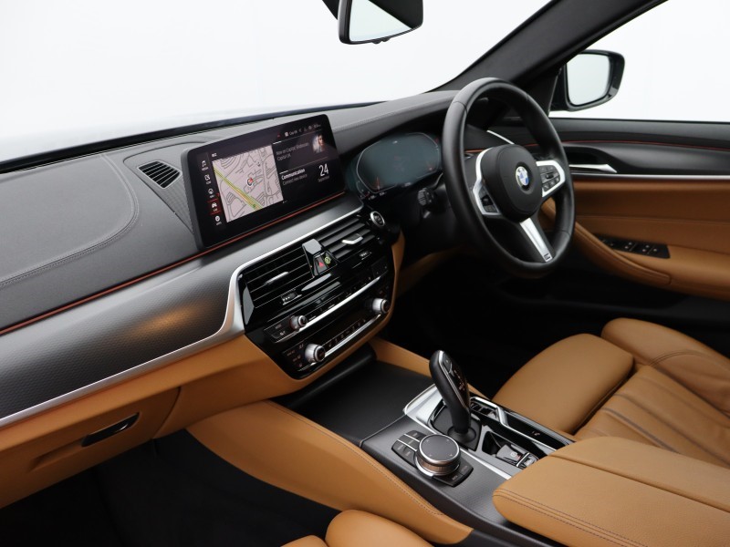 2022 (72) BMW 5 SERIES 530d xDrive MHT M Sport 4dr Auto 4584921