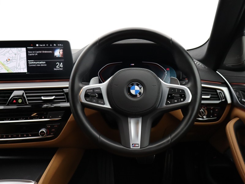 2022 (72) BMW 5 SERIES 530d xDrive MHT M Sport 4dr Auto 4584924