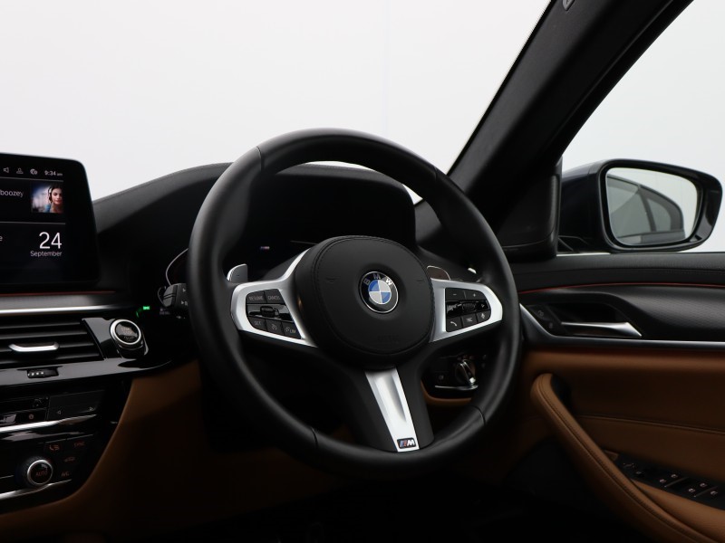 2022 (72) BMW 5 SERIES 530d xDrive MHT M Sport 4dr Auto 4584923