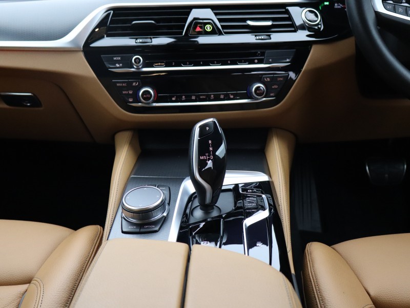 2022 (72) BMW 5 SERIES 530d xDrive MHT M Sport 4dr Auto 4584926