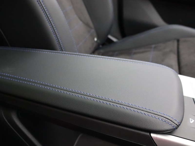 2025 (75) BMW iX2 150kW eDrive20 M Sport 65kWh 5dr Auto 4862550