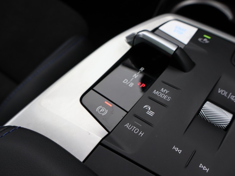 2025 (75) BMW iX2 150kW eDrive20 M Sport 65kWh 5dr Auto 4862552