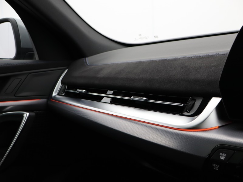 2025 (75) BMW iX2 150kW eDrive20 M Sport 65kWh 5dr Auto 4862544