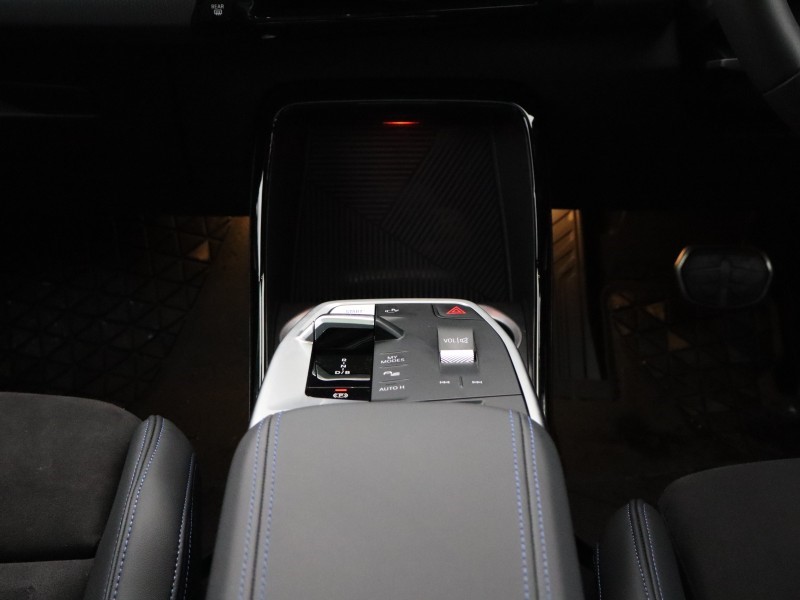 2025 (75) BMW iX2 150kW eDrive20 M Sport 65kWh 5dr Auto 4862531