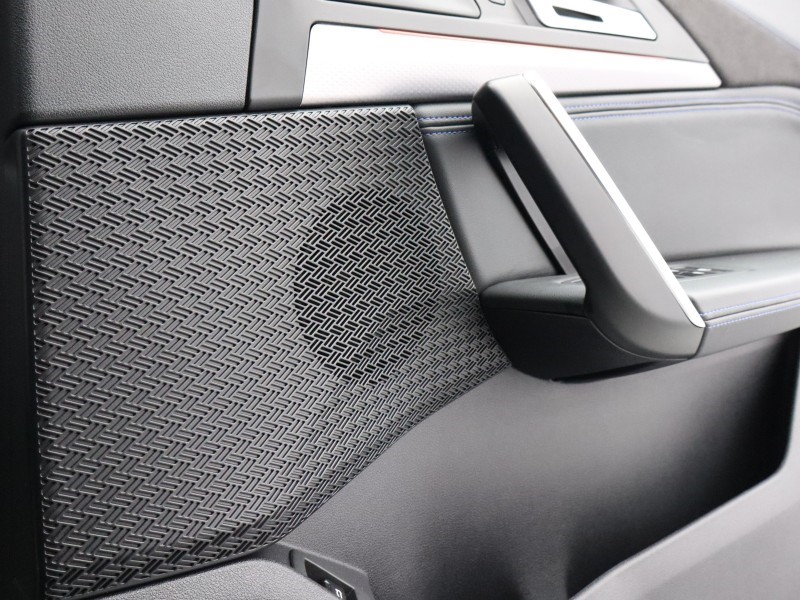 2025 (75) BMW iX2 150kW eDrive20 M Sport 65kWh 5dr Auto 4862561