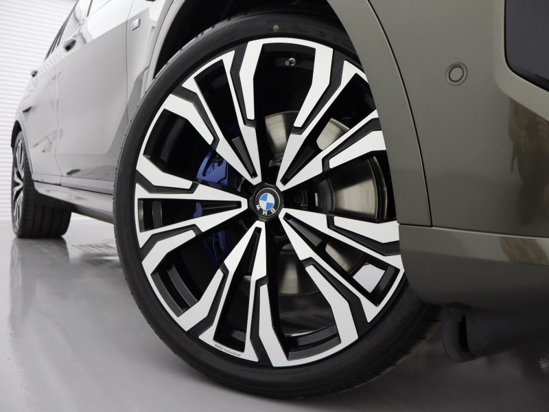 2025 (75) BMW X7 xDrive40d MHT M Sport 5dr Step Auto [6 Seat] 4915931