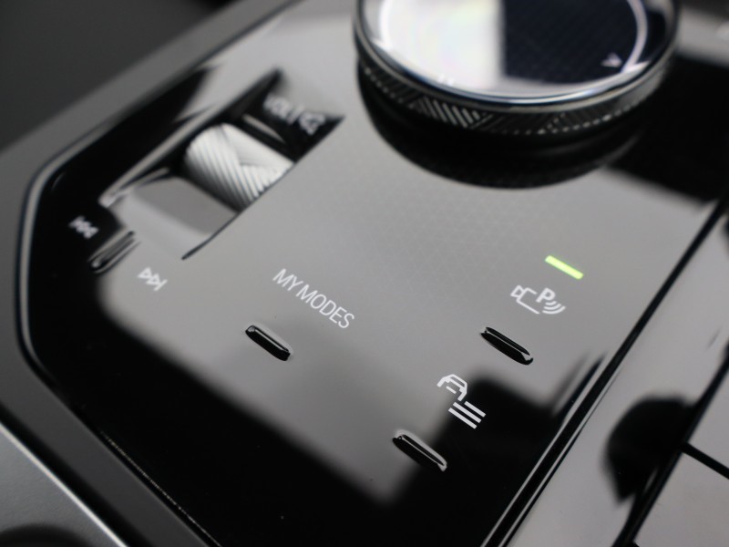 2025 (75) BMW iX 300kW xDrive45 M Sport 101kWh 5dr Auto 4848719