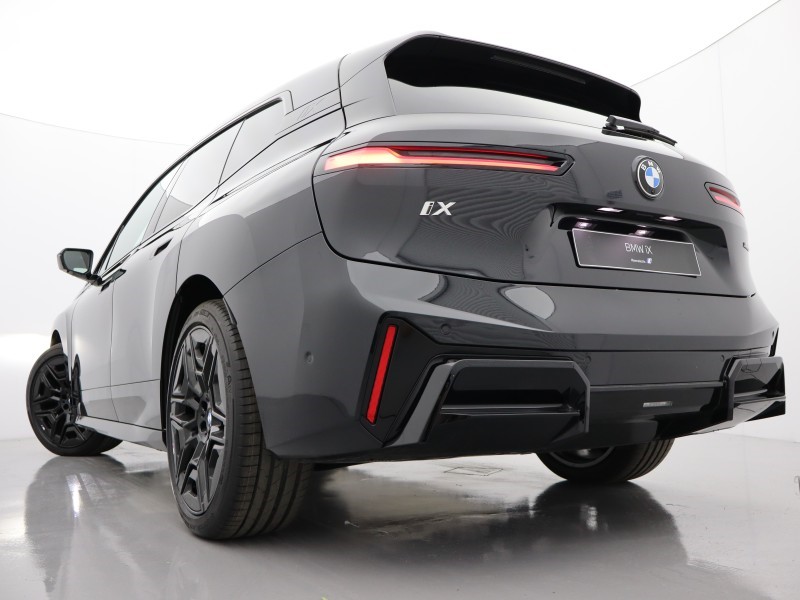 2025 (75) BMW iX 300kW xDrive45 M Sport 101kWh 5dr Auto 4848741