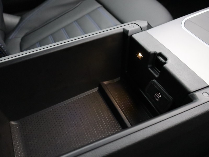 2025 (75) BMW 2 SERIES 230i M Sport 2dr Step Auto 4860758