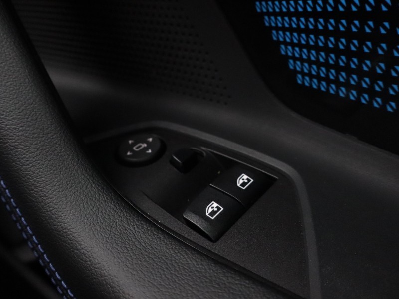 2025 (75) BMW 2 SERIES 230i M Sport 2dr Step Auto 4860764