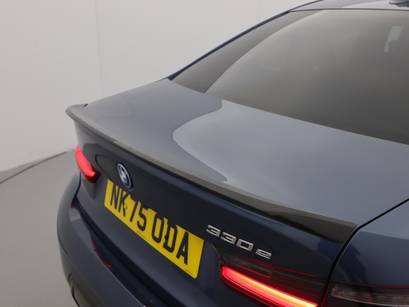 2025 (75) BMW 3 SERIES 330e 22.3 kWh M Sport 4dr Step Auto 5013967