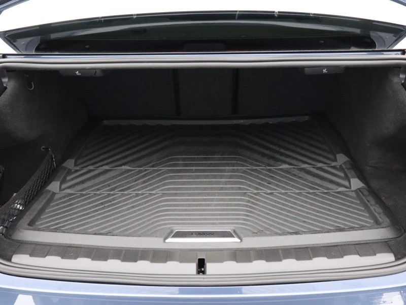 2025 (75) BMW 3 SERIES 330e 22.3 kWh M Sport 4dr Step Auto 5013971