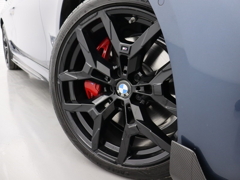 2025 (75) BMW 3 SERIES 330e 22.3 kWh M Sport 4dr Step Auto 5013985